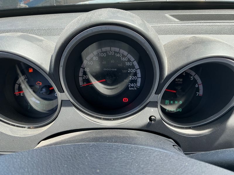 Dodge Nitro 4.0 V6 R/T — zdjęcie 13