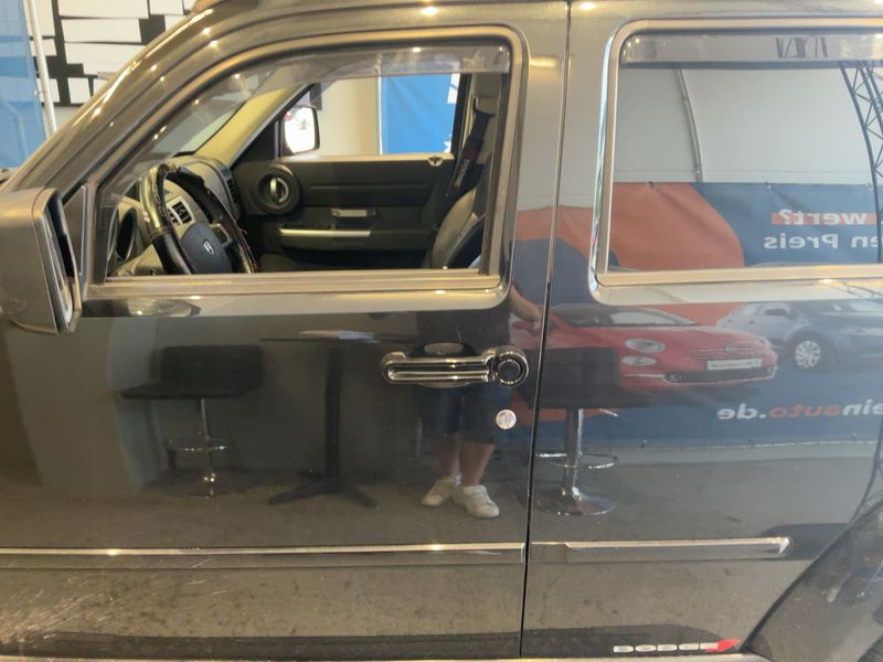 Dodge Nitro 4.0 V6 R/T — zdjęcie 4