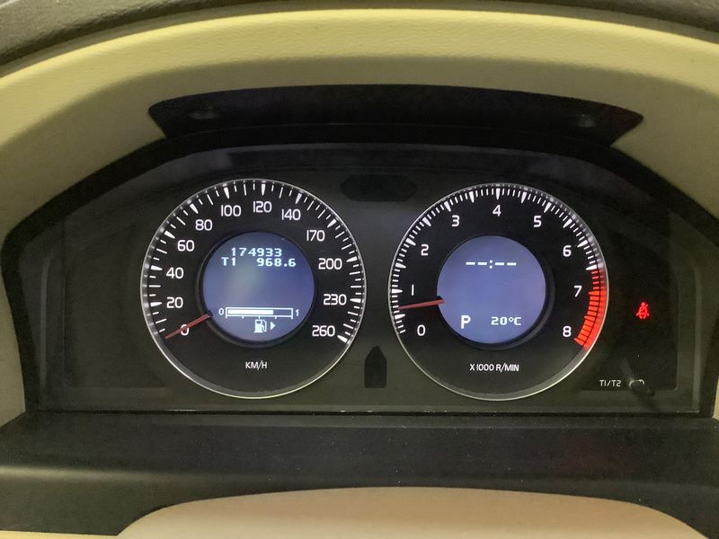 Volvo XC70 3.2 Momentum AWD — zdjęcie 13
