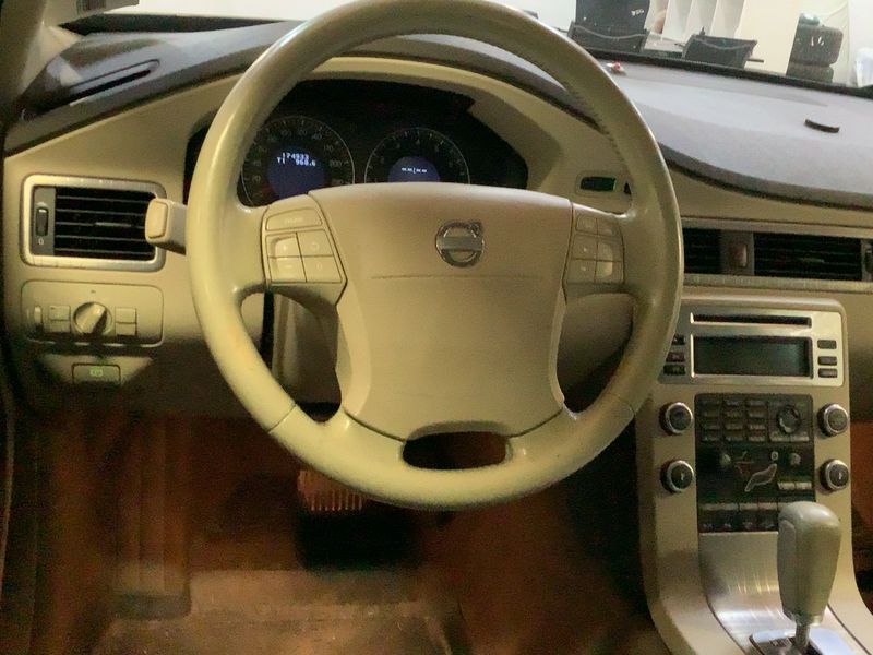 Volvo XC70 3.2 Momentum AWD — zdjęcie 12