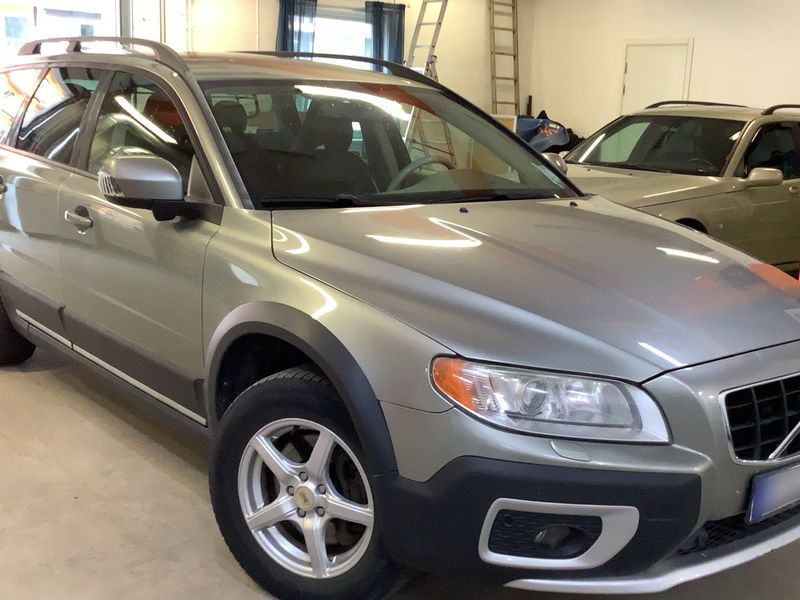 Volvo XC70 3.2 Momentum AWD — zdjęcie 8