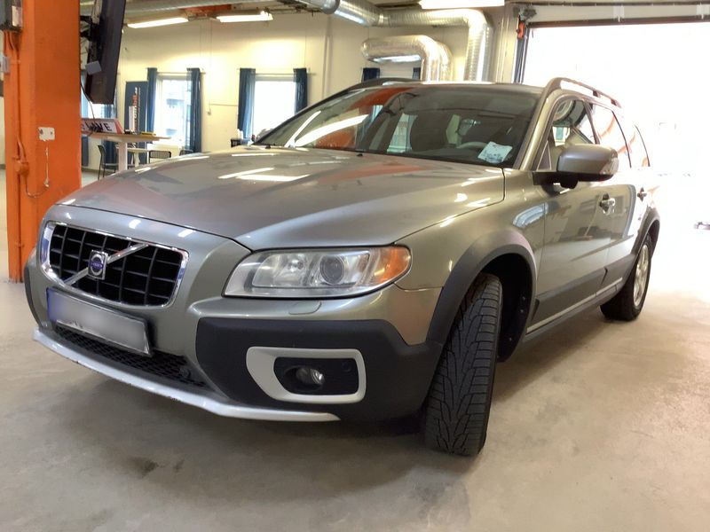 Volvo XC70 3.2 Momentum AWD