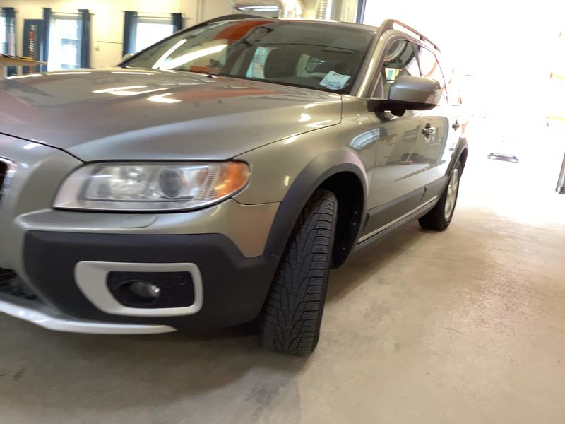 Volvo XC70 3.2 Momentum AWD — zdjęcie 2