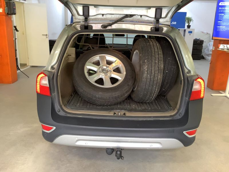 Volvo XC70 3.2 Momentum AWD — zdjęcie 10