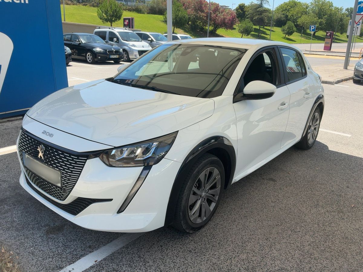 Peugeot 208 2021