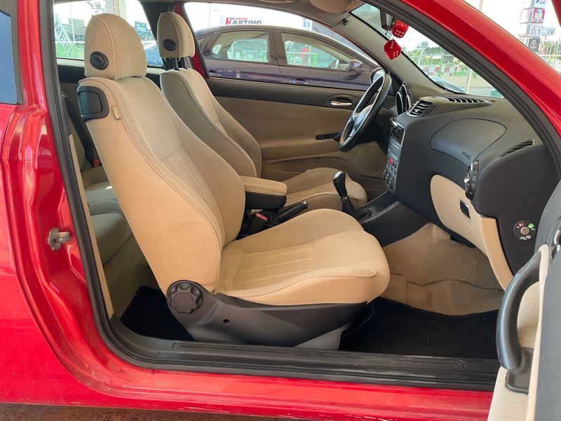 Alfa Romeo Alfa 147 1.6 T.Spark Distinctive — zdjęcie 3