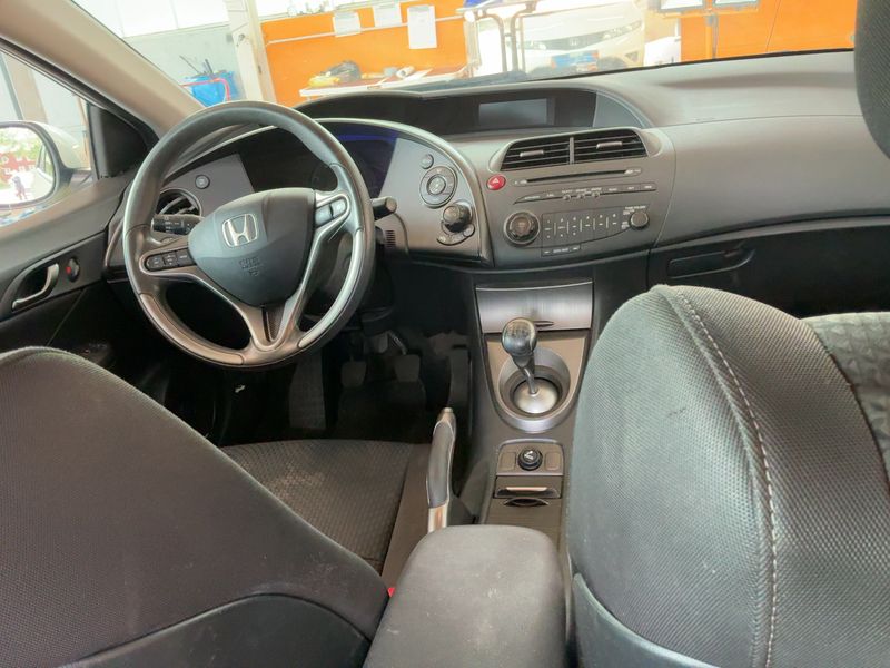 Honda Civic 1.4 Comfort — zdjęcie 12