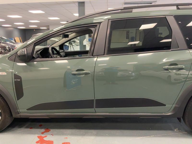 Dacia Jogger 1.0 TCe LPG Extreme+ — zdjęcie 4