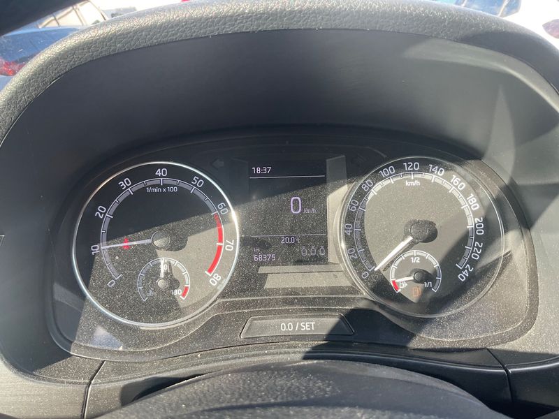 Skoda Fabia 1.0 TSI Soleil — zdjęcie 13