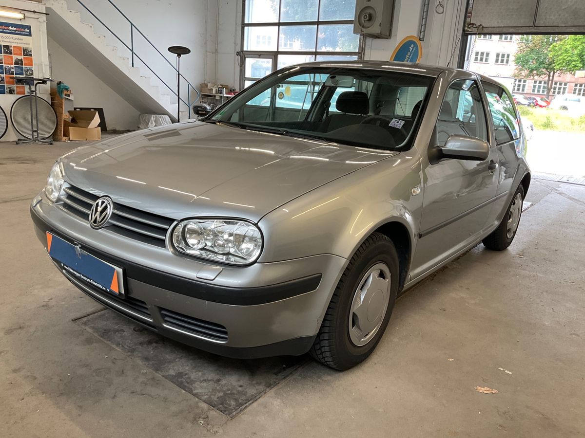 Volkswagen Golf 2003