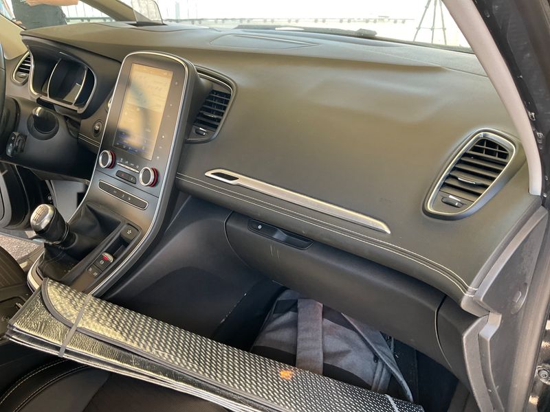 Renault Scenic 1.2 TCe Energy Zen 2016 – снимка 24