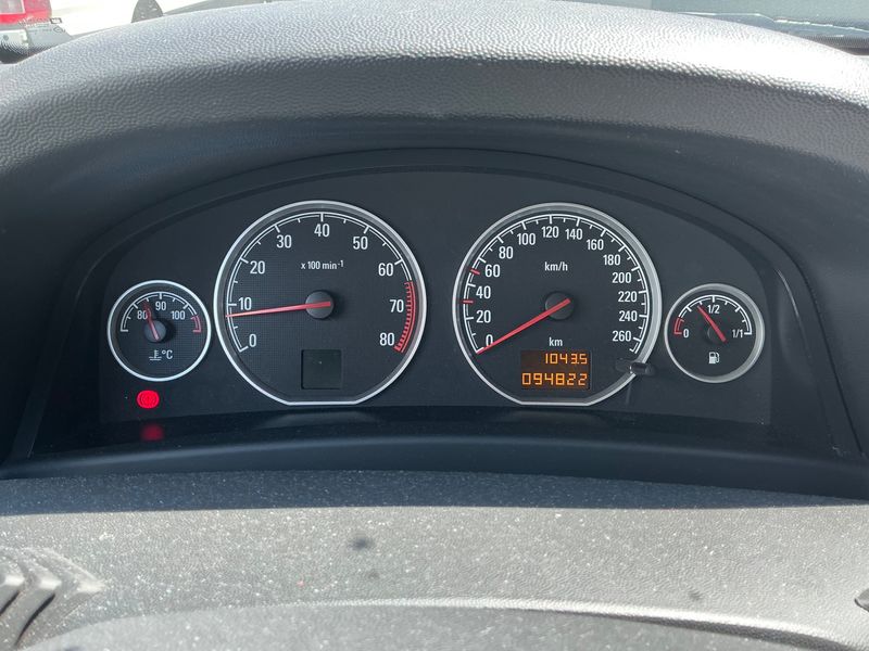 Opel Vectra 1.8 Edition — zdjęcie 4