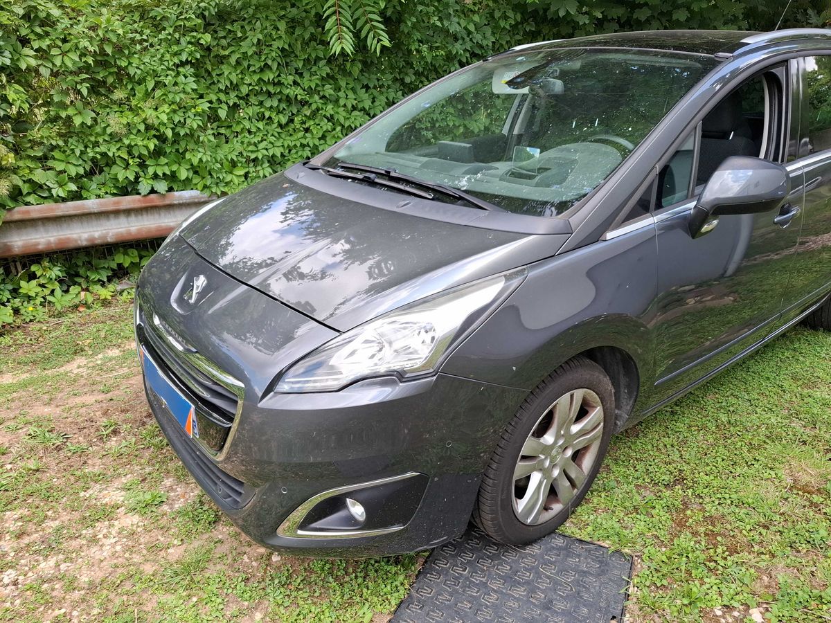 Peugeot 5008 1.6 THP Allure