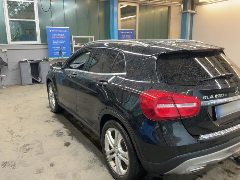 Mercedes-Benz GLA-Klasse GLA 220 d 4Matic Urban — zdjęcie 3