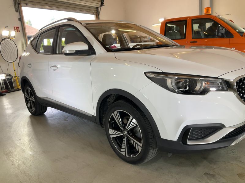 MG ZS electric drive 105 kW Luxury — zdjęcie 8
