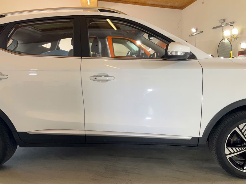 MG ZS electric drive 105 kW Luxury — zdjęcie 7