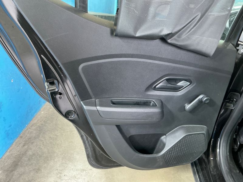 Dacia Sandero 1.0 TCe LPG Stepway Essential 2025 – снимка 25