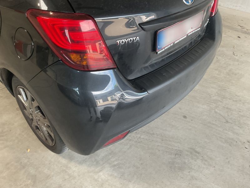Toyota Yaris 1.5 Hybrid Design 2016 – снимка 30