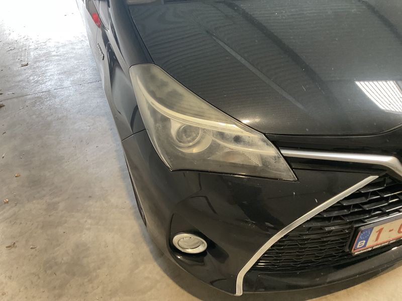 Toyota Yaris 1.5 Hybrid Design 2016 – снимка 35