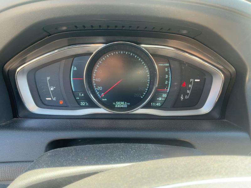 Volvo XC60 2.0 D4 Momentum 2WD — zdjęcie 13