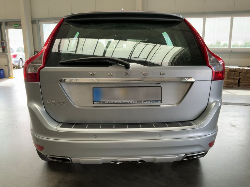Volvo XC60 2.0 D4 Momentum 2WD — zdjęcie 5
