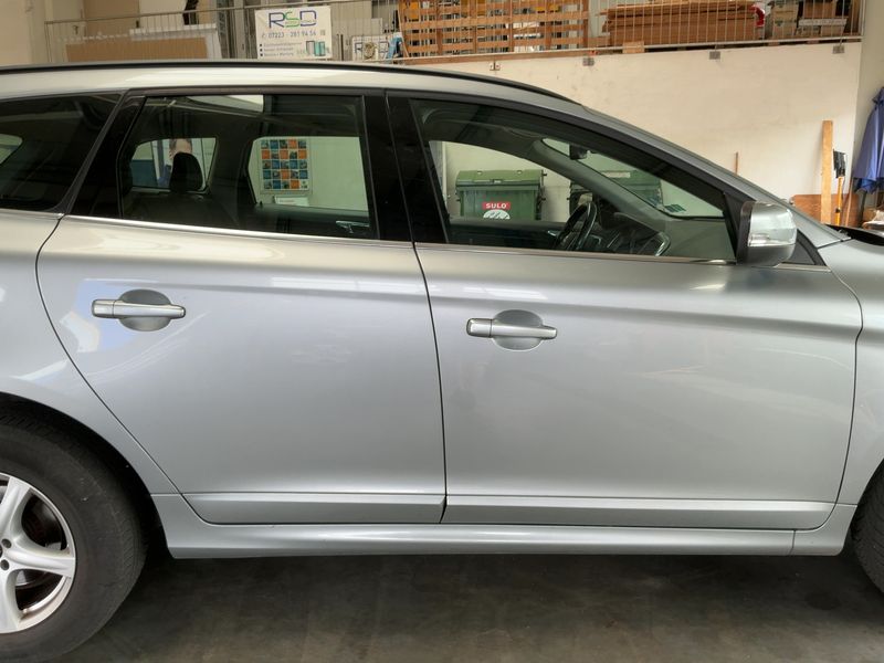 Volvo XC60 2.0 D4 Momentum 2WD — zdjęcie 7