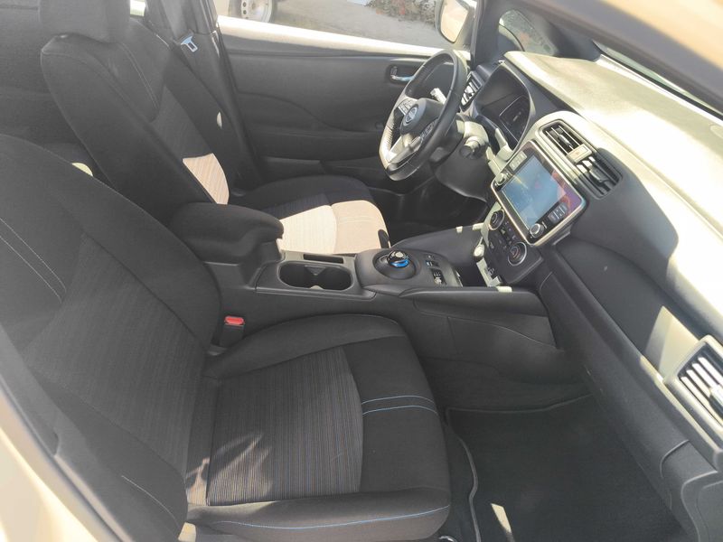 Nissan Leaf electric drive 110 kW Acenta — zdjęcie 10