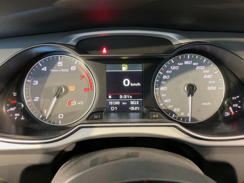 Audi S4 3.0 V6 TFSI quattro — zdjęcie 13