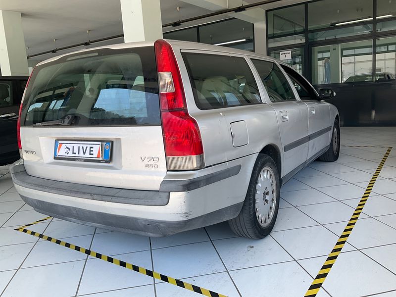 Volvo V70 2.5 TDI 2000 – снимка 2