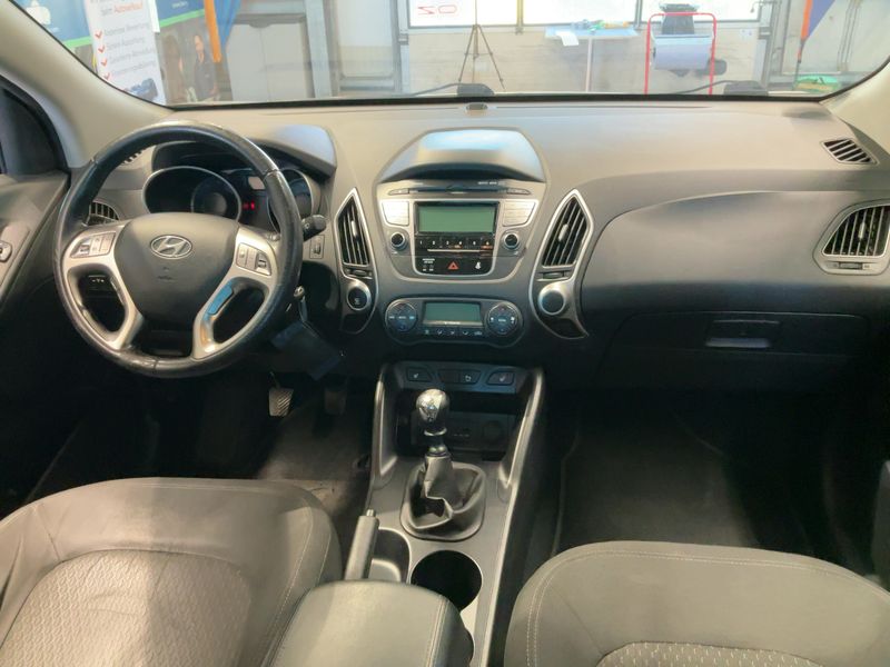 Hyundai ix35 1.6 Classic 2WD — zdjęcie 12