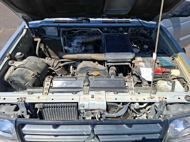 Mitsubishi Pajero 2.5 Turbodiesel Classic 2500 — zdjęcie 8