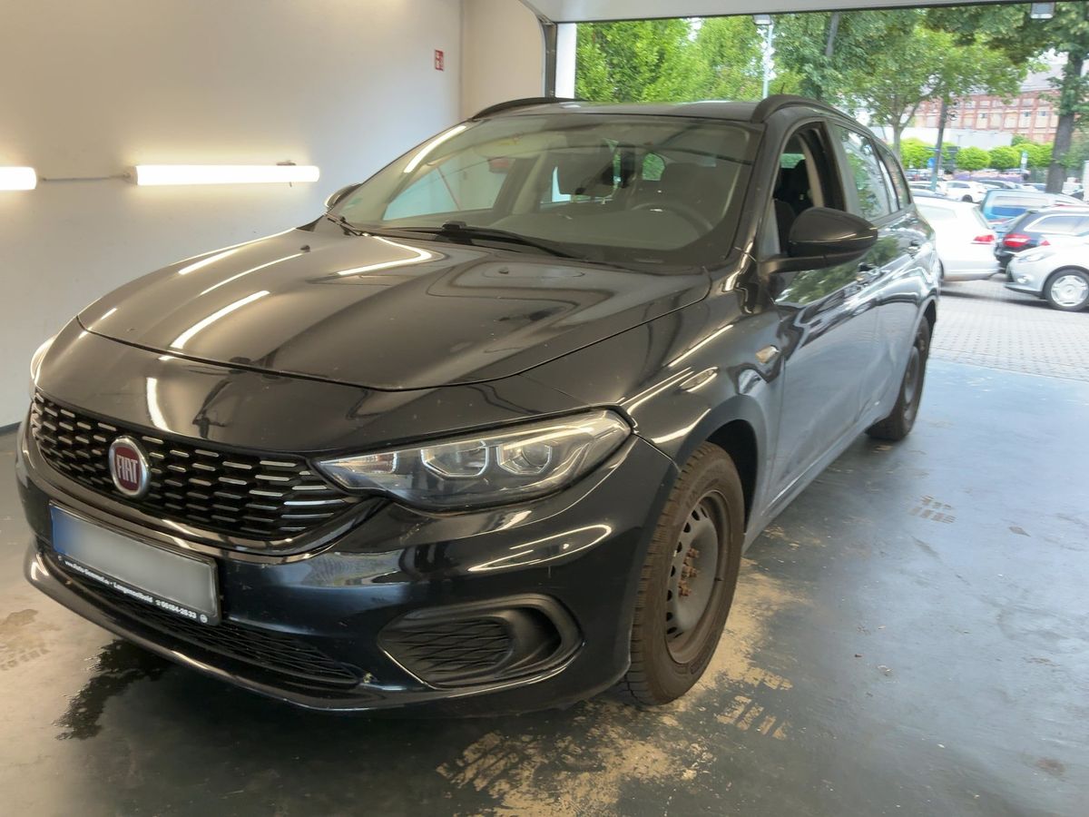 Fiat Tipo 2017 — photo 1