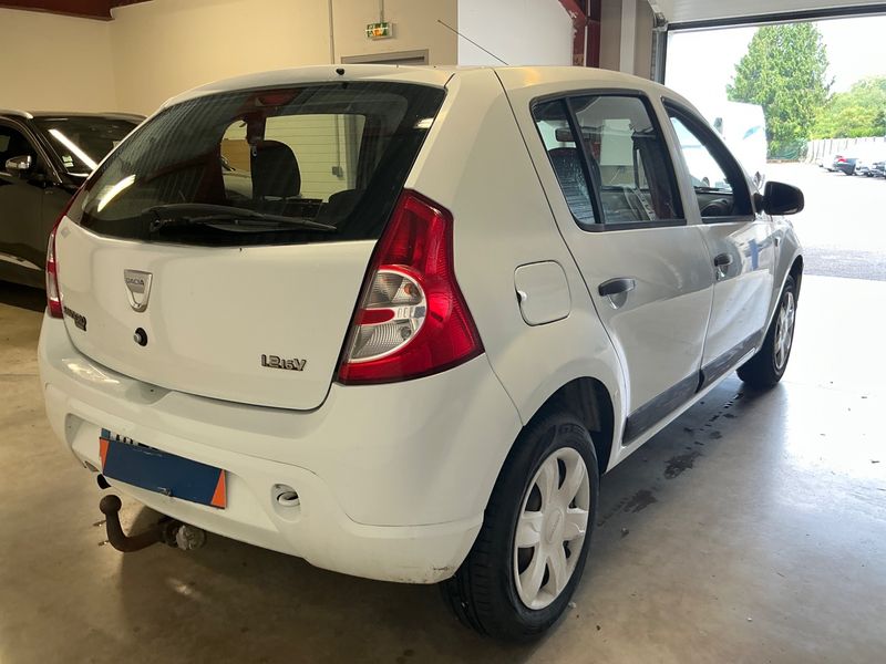 Dacia Sandero 1.2 Ambiance — zdjęcie 2