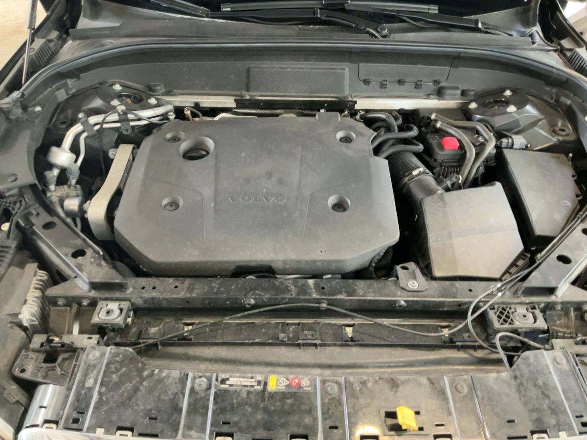 Volvo XC60 2020 — photo 35