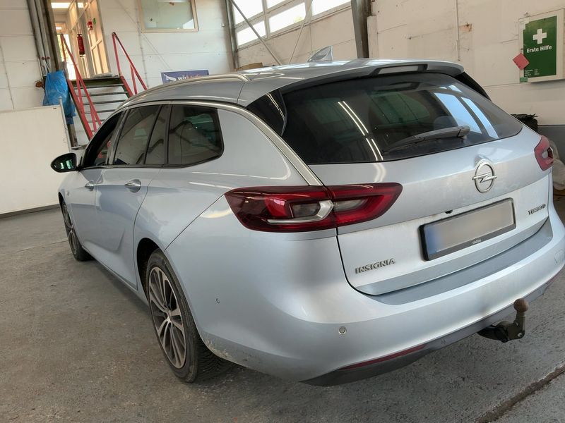 Opel Insignia Sports Tourer 2.0 CDTI Innovation — zdjęcie 3