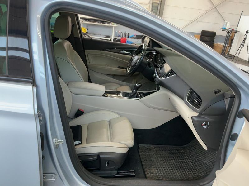 Opel Insignia Sports Tourer 2.0 CDTI Innovation — zdjęcie 11