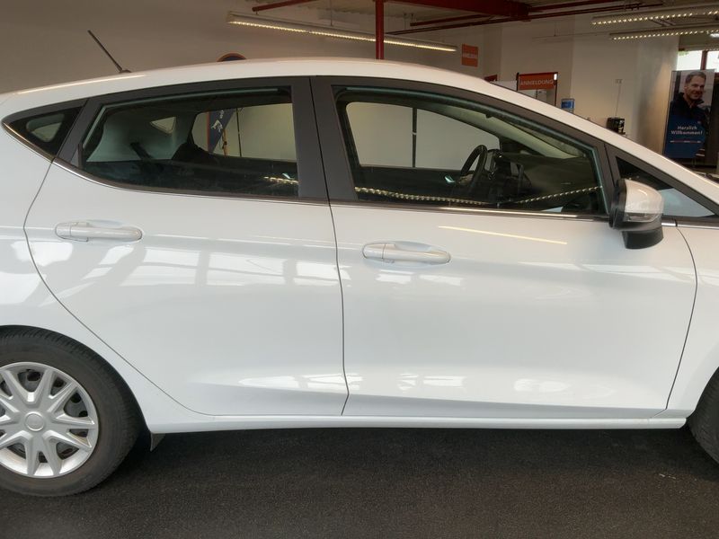 Ford Fiesta 1.0 EcoBoost Mild-Hybrid Titanium 2023 – снимка 10