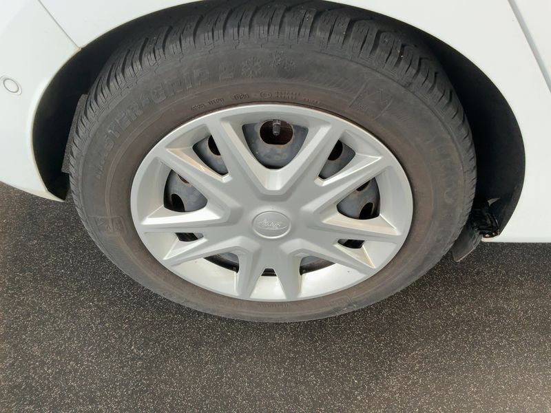 Ford Fiesta 1.0 EcoBoost Mild-Hybrid Titanium 2023 – снимка 9