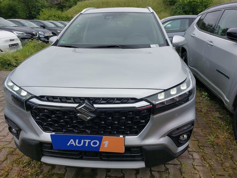 Suzuki S-Cross 1.5 Dualjet Hybrid Comfort — zdjęcie 7
