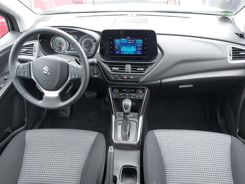 Suzuki S-Cross 1.5 Dualjet Hybrid Comfort — zdjęcie 11