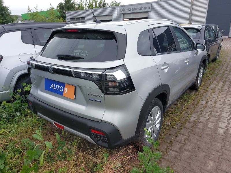 Suzuki S-Cross 1.5 Dualjet Hybrid Comfort — zdjęcie 5