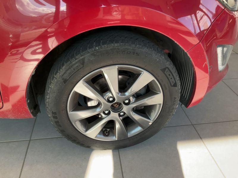 Hyundai i20 1.2 Classic 2015 – снимка 11