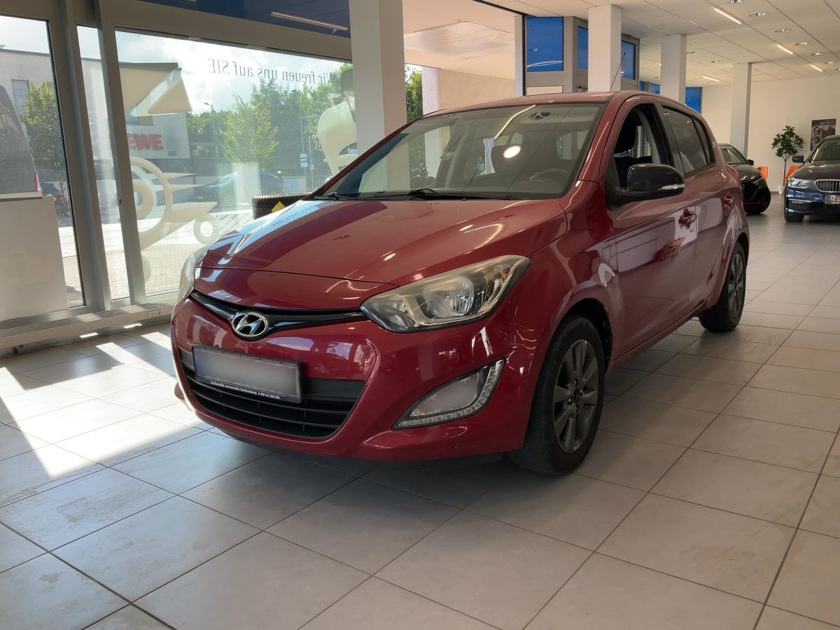 Hyundai i20 2015 — photo 1