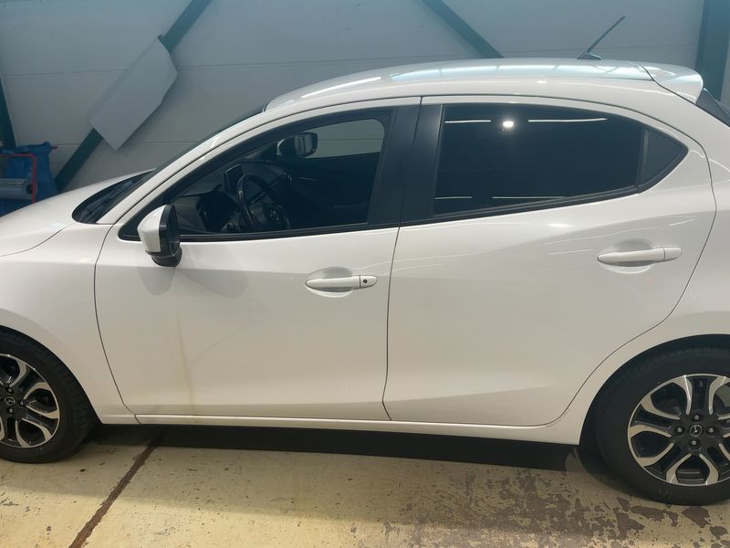 Mazda 2 1.5 Nakama — zdjęcie 4