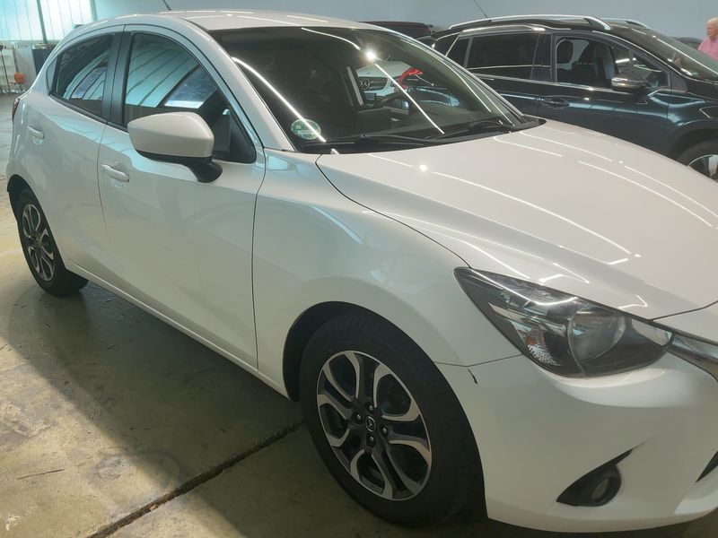 Mazda 2 1.5 Nakama — zdjęcie 8