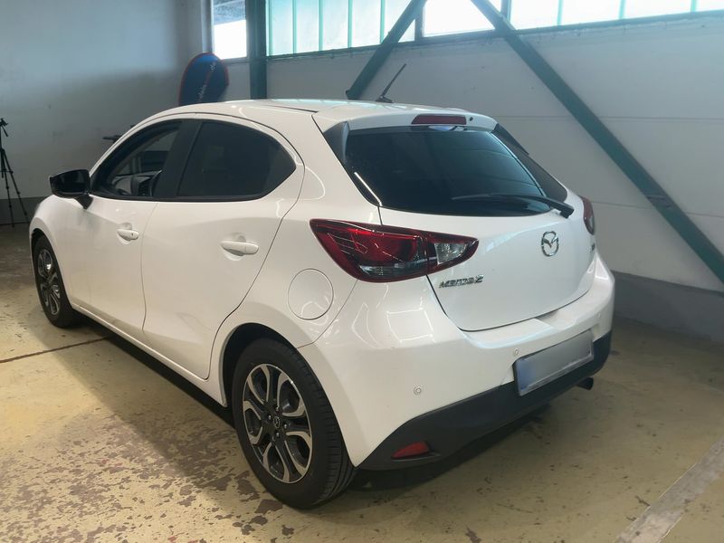 Mazda 2 1.5 Nakama — zdjęcie 3
