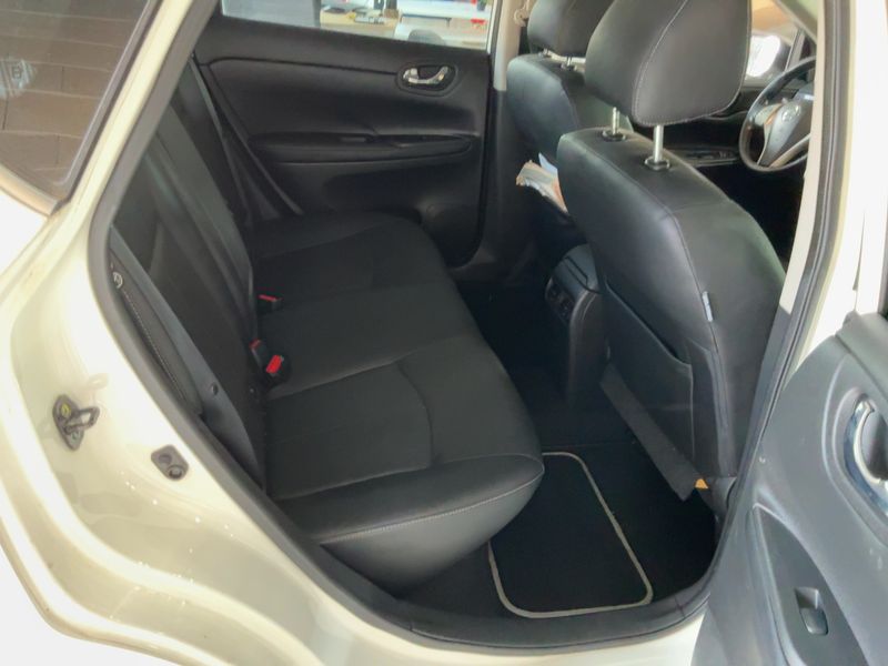 Nissan Pulsar 1.2 Business — zdjęcie 14