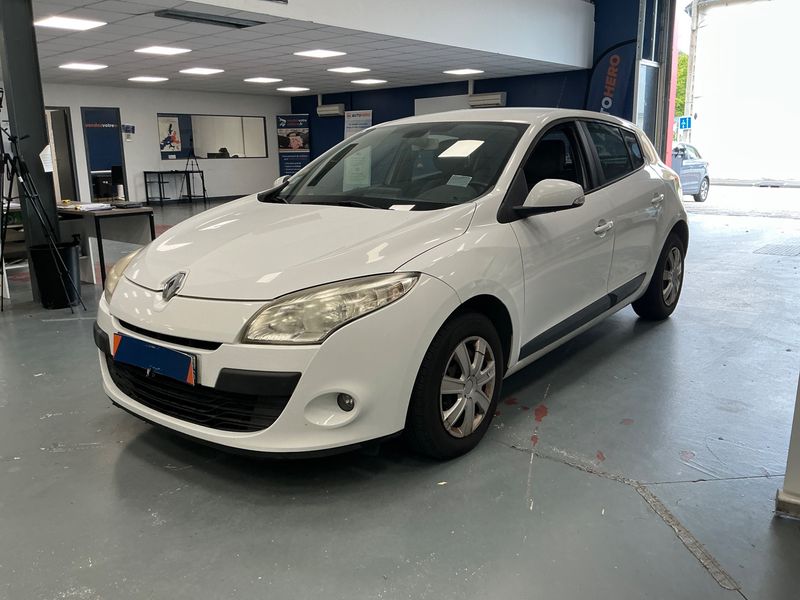 Renault Megane 1.5 dCi Expression Pro 2010 – снимка 1