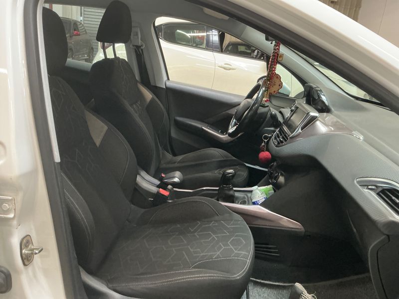 Peugeot 2008 1.6 e-HDi Business-Line — zdjęcie 3