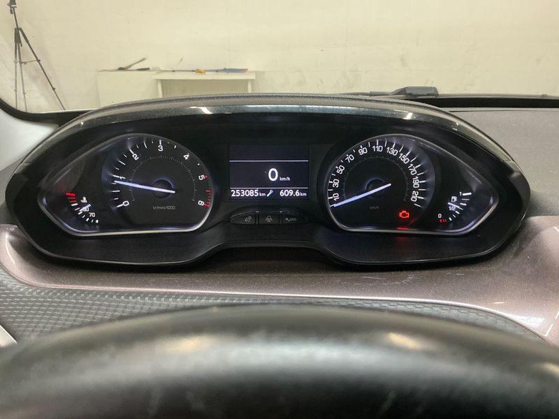 Peugeot 2008 1.6 e-HDi Business-Line — zdjęcie 4